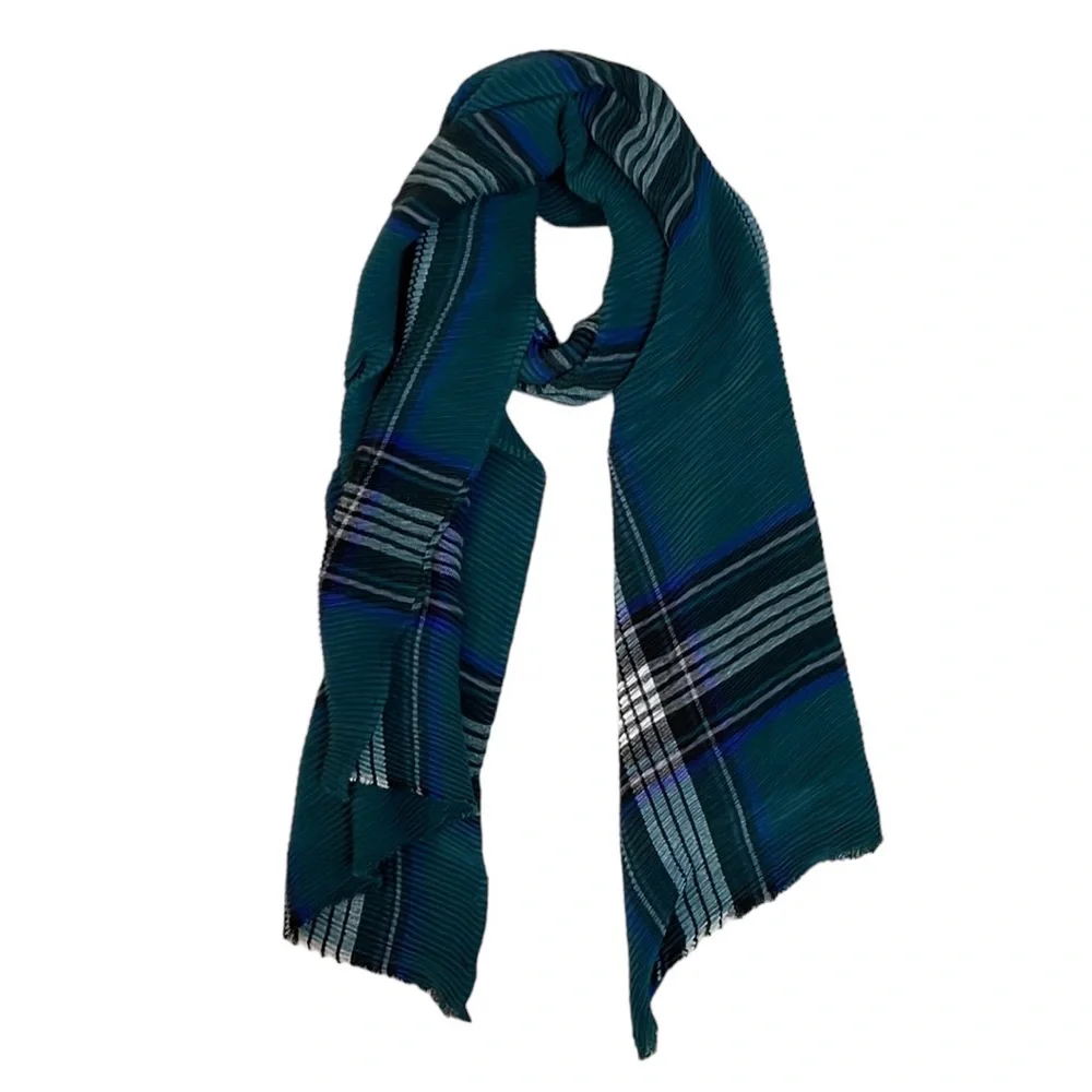 BASS NWT Women’s Scarf polyester oversize tartan black green plaid - Picture 1 of 9